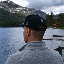 Load image into Gallery viewer, Tee shot five panel snapback - Black